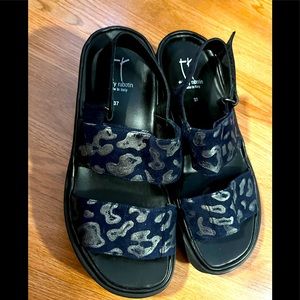 Thierry Rabotin Barton Navy w/Spots Comfort Sandal Women's